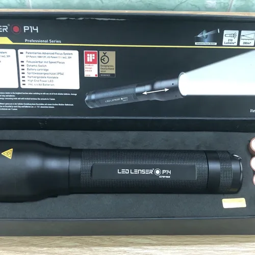 Đèn pin siêu sáng Led Lenser P14