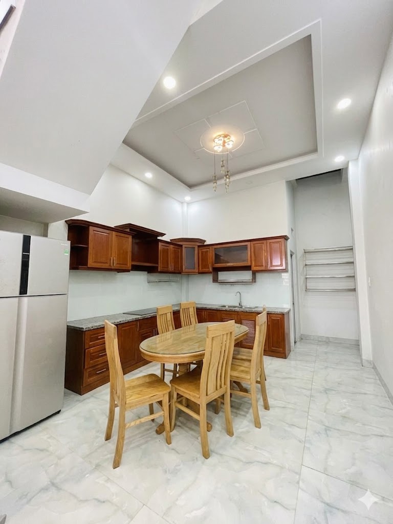 Vị trí gần trục Tô Ký – Nguyễn Ảnh Thủ, từ căn nhà nguyên căn quận 12 này di chuyển đi Gò Vấp, Tân Bình rất thuận tiện. Vị trí gần trục Tô Ký – Nguyễn Ảnh Thủ, từ căn nhà nguyên căn quận 12 này di chuyển đi Gò Vấp, Tân Bình rất thuận tiện.
