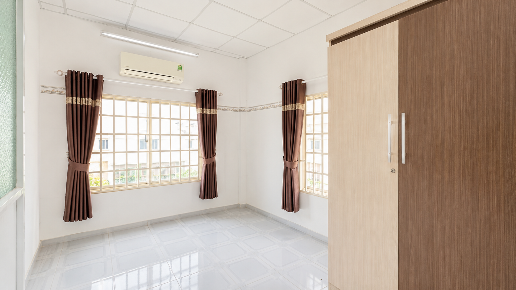 Nhà 2 tầng 72m2, 4PN rộng rãi – lựa chọn đáng cân nhắc nếu bạn đang tìm mua nhà Quận 12 có sổ hồng riêng để ở lâu dài. Nhà 2 tầng 72m2, 4PN rộng rãi – lựa chọn đáng cân nhắc nếu bạn đang tìm mua nhà Quận 12 có sổ hồng riêng để ở lâu dài.