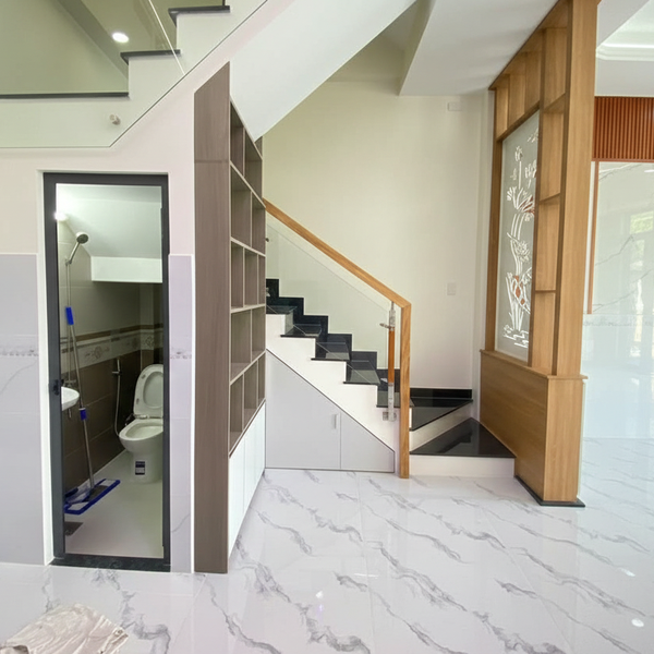 Nhà mới 3 tầng- Mặt tiền 5m- 4 Tỷ nhỉnh- Hẻm xe Tải- Bán nhà nguyên căn Quận 12!