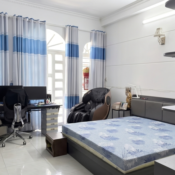 Chủ giảm SỐC 300TR- NHÀ 4 TẦNG - HXH- gần LÊ VĂN KHƯƠNG- QUẬN 12- 50m2- NGANG 5M HIẾM! CHỈ 5 TỶ.