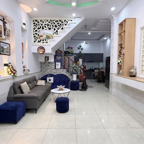 Chủ giảm SỐC 300TR- NHÀ 4 TẦNG - HXH- gần LÊ VĂN KHƯƠNG- QUẬN 12- 50m2- NGANG 5M HIẾM! CHỈ 5 TỶ.