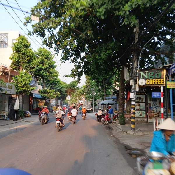 🔥Nhà 2 Tầng- HXH- 5 Tỷ Nhỉnh- Huỳnh Thị Hai– Ô Tô Ngủ Trong Nhà– Bán nhà nguyên căn Quận 12