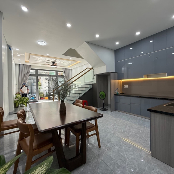 Nhà 3 Tầng- 5 Tỷ nhỉnh- Gần Galaxy Nguyễn Văn Quá. Bán Nhà Đông Hưng Thuận Quận 12- Sổ Hồng riêng!