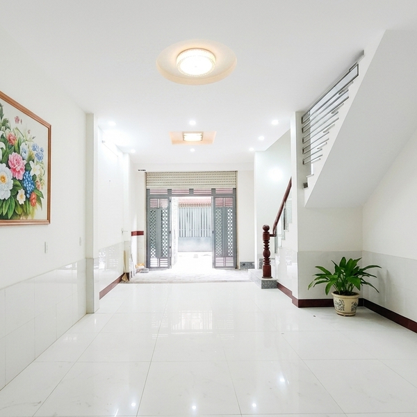 🏡 3 Tầng- DTSD 180m2- HXH – 5 tỷ nhỉnh- Giáp GÒ VẤP- Nhà Nguyên Căn Quận 12.