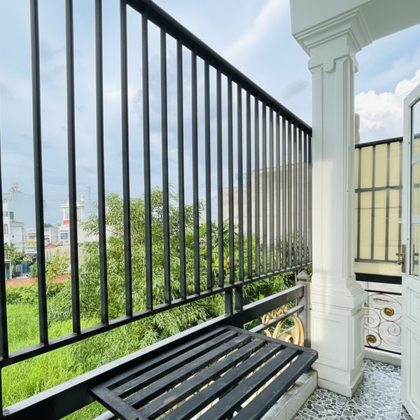 Nhà 2 Tầng- DTSD 102m2- 4 Tỷ nhỉnh- Hẻm xe hơi | Nhà nguyên căn quận 12.