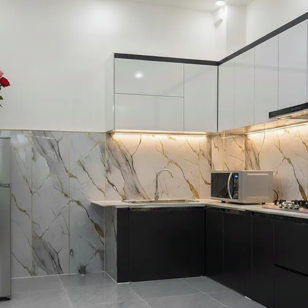 Bán Nhà Quận 12- Nhỉnh 3 tỷ, 2 tầng đẹp, Sổ hồng riêng, 10m ra đường SONG HÀNH!