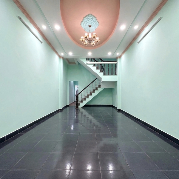 🔥Nhà 2 Tầng- HXH- 5 Tỷ Nhỉnh- Huỳnh Thị Hai– Ô Tô Ngủ Trong Nhà– Bán nhà nguyên căn Quận 12