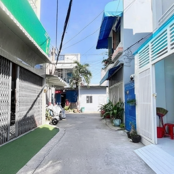 2 Tầng- Hẻm XH- 4 Tỷ Nhỉnh- Gần Nguyễn Ảnh Thủ- Nhà Nguyên Căn Quận 12 Giá Rẻ!