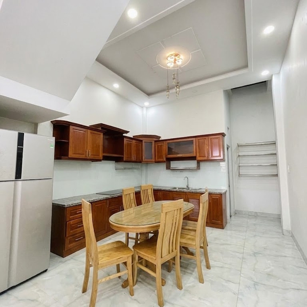 Nhà 2 Tầng- DTSD 102m2- 4 Tỷ nhỉnh- Hẻm xe hơi | Nhà nguyên căn quận 12.