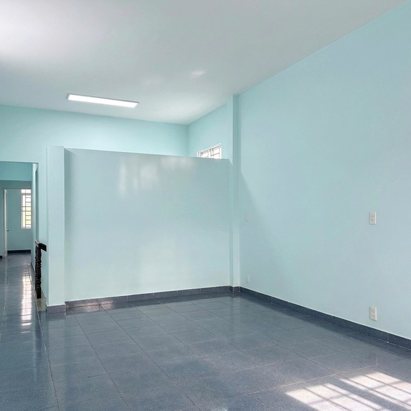 🔥Nhà 2 Tầng- HXH- 5 Tỷ Nhỉnh- Huỳnh Thị Hai– Ô Tô Ngủ Trong Nhà– Bán nhà nguyên căn Quận 12