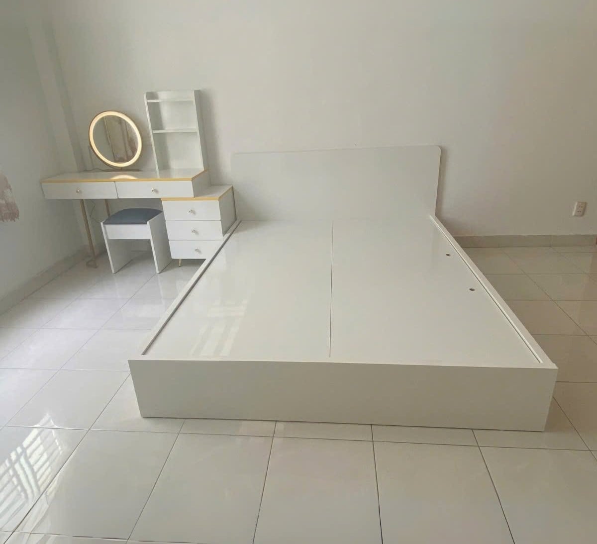 N&ecirc;n mua giường ngủ gỗ loại n&agrave;o? Kinh nghiệm chọn mẫu đẹp, bền, gi&aacute; hợp l&yacute;