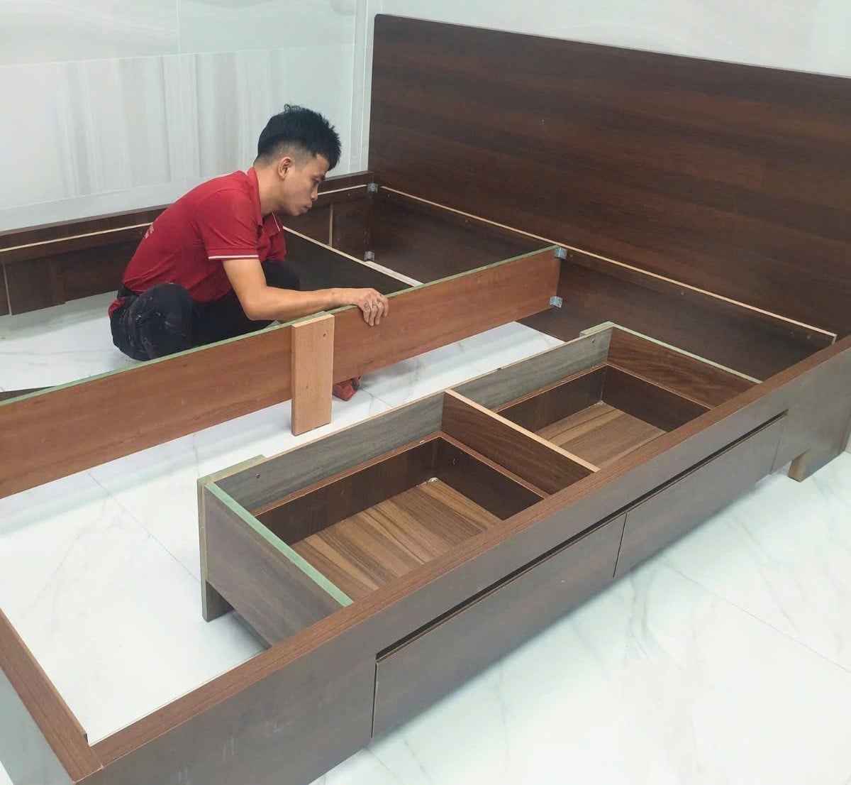 N&ecirc;n mua giường ngủ gỗ loại n&agrave;o? Kinh nghiệm chọn mẫu đẹp, bền, gi&aacute; hợp l&yacute;