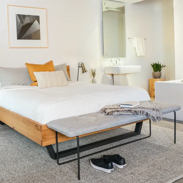 Giường ngủ gỗ chất lượng cao cho gia đình