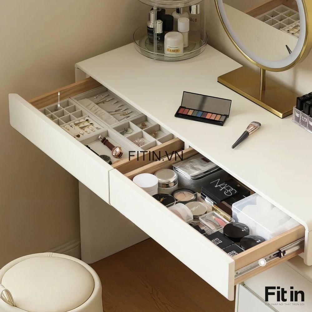 B&agrave;n Trang Điểm