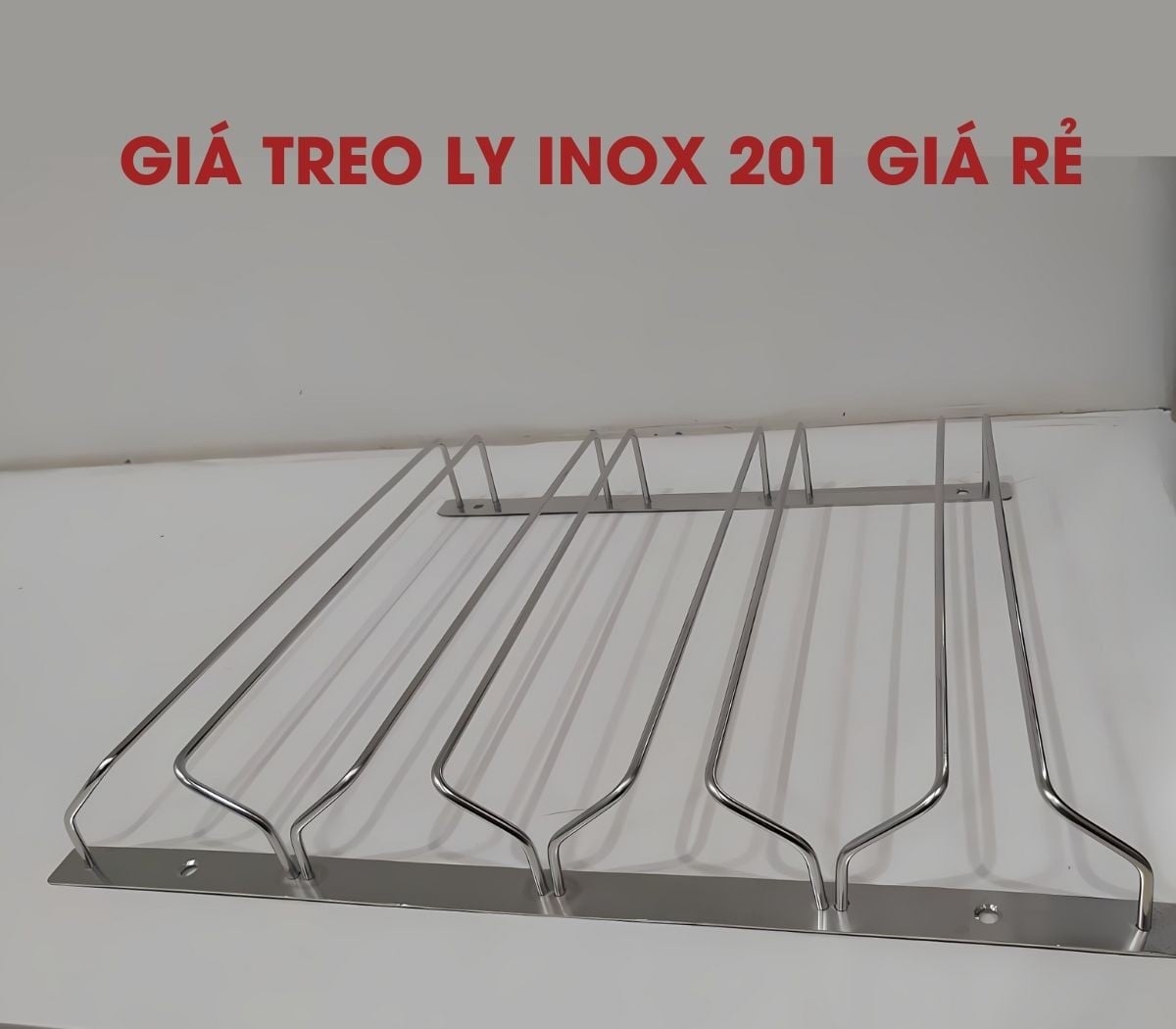 Gi&aacute; Treo Ly