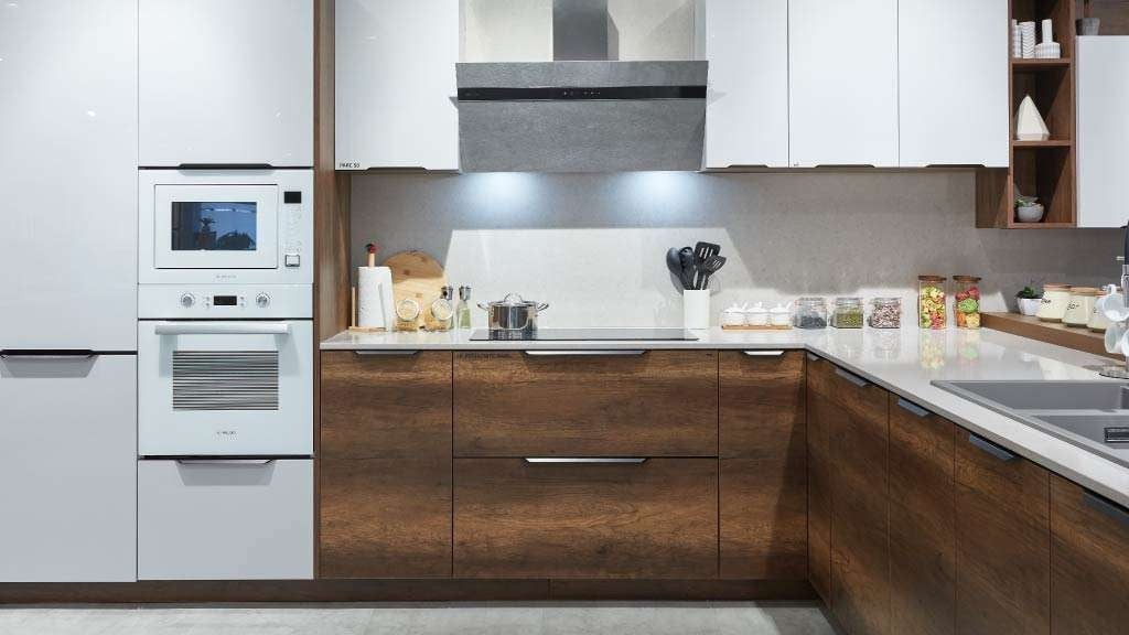 Tủ bếp Acrylic An Cường gi&aacute; bao nhi&ecirc;u? Xem b&aacute;o gi&aacute; chi tiết 