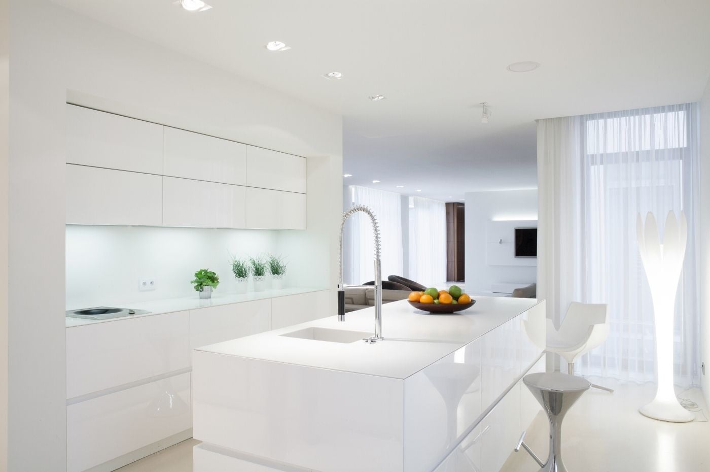   Tủ bếp nhựa Acrylic c&oacute; tốt kh&ocirc;ng? Ưu nhược điểm v&agrave; đ&aacute;nh gi&aacute; chi tiết