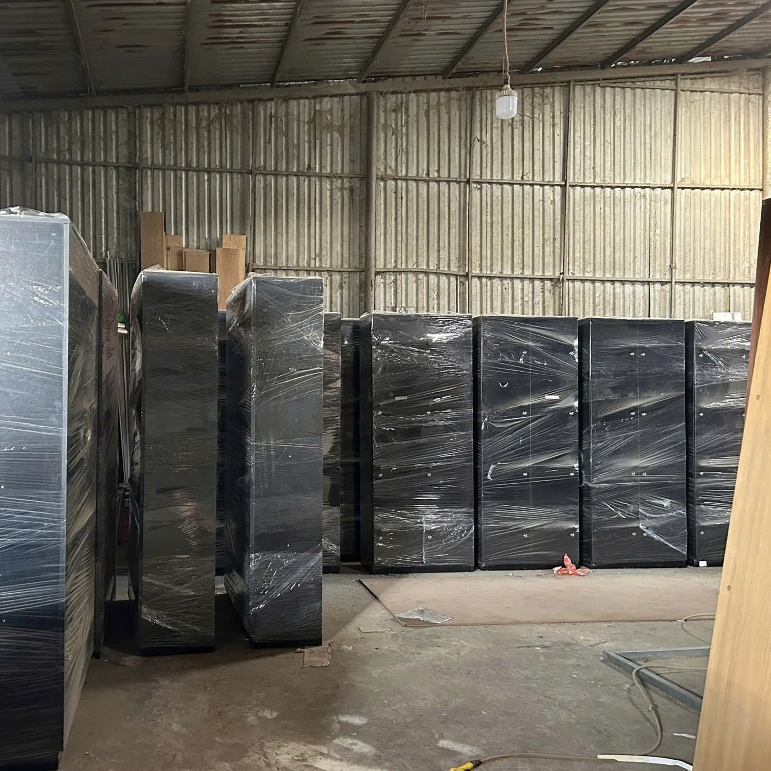 Tủ locker văn ph&ograve;ng đẹp, bền, gi&aacute; rẻ, kinh nghiệm chọn mua 2026