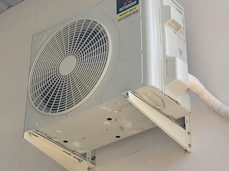 Giá Đỡ Cục Nóng Điều Hòa Chịu Lực Bao Nhiêu? Cách Chọn Giá Treo Chắc Chắn