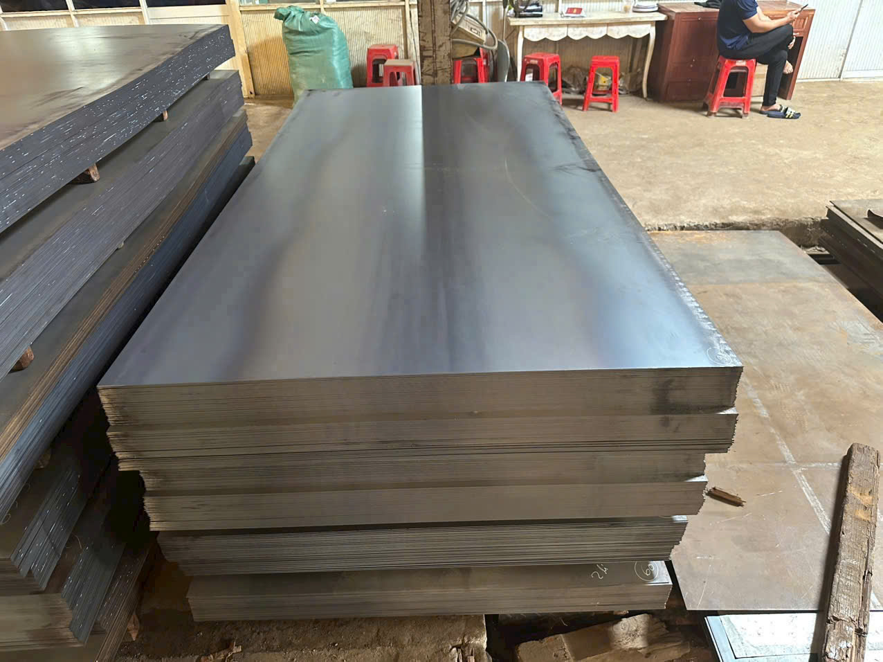 Thép tấm mạ kẽm chống gỉ dùng trong môi trường ẩm và ngoài trời