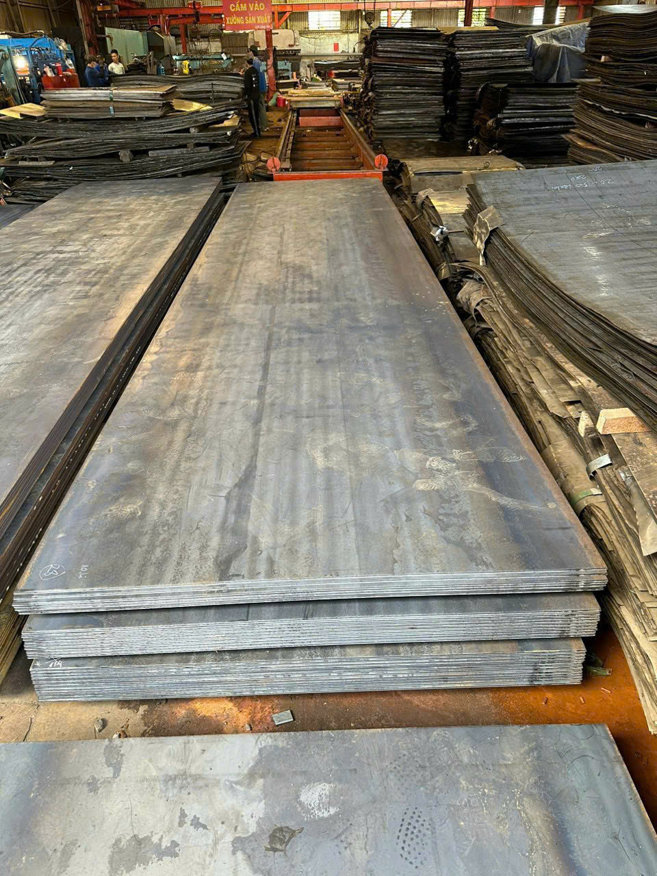 Gia công cắt bản mã kết cấu từ thép tấm 6mm theo bản vẽ kỹ thuật yêu cầu