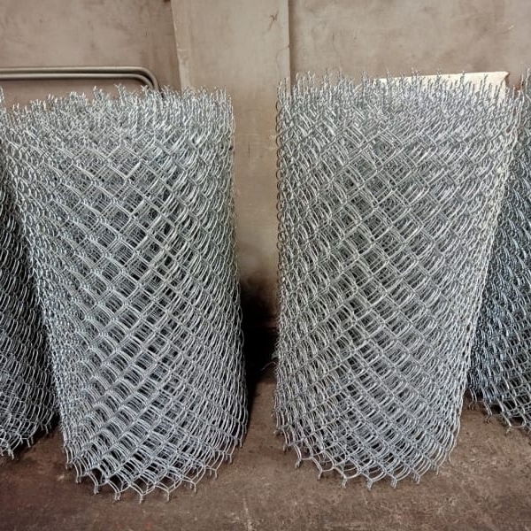 LƯỚI B40 Ô 40X40 MẠ KẼM KHỔ 1M2