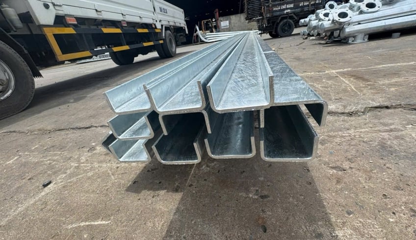 Thép U Chấn – Ứng Dụng Trong Xây Dựng & Cơ Khí Công Nghiệp