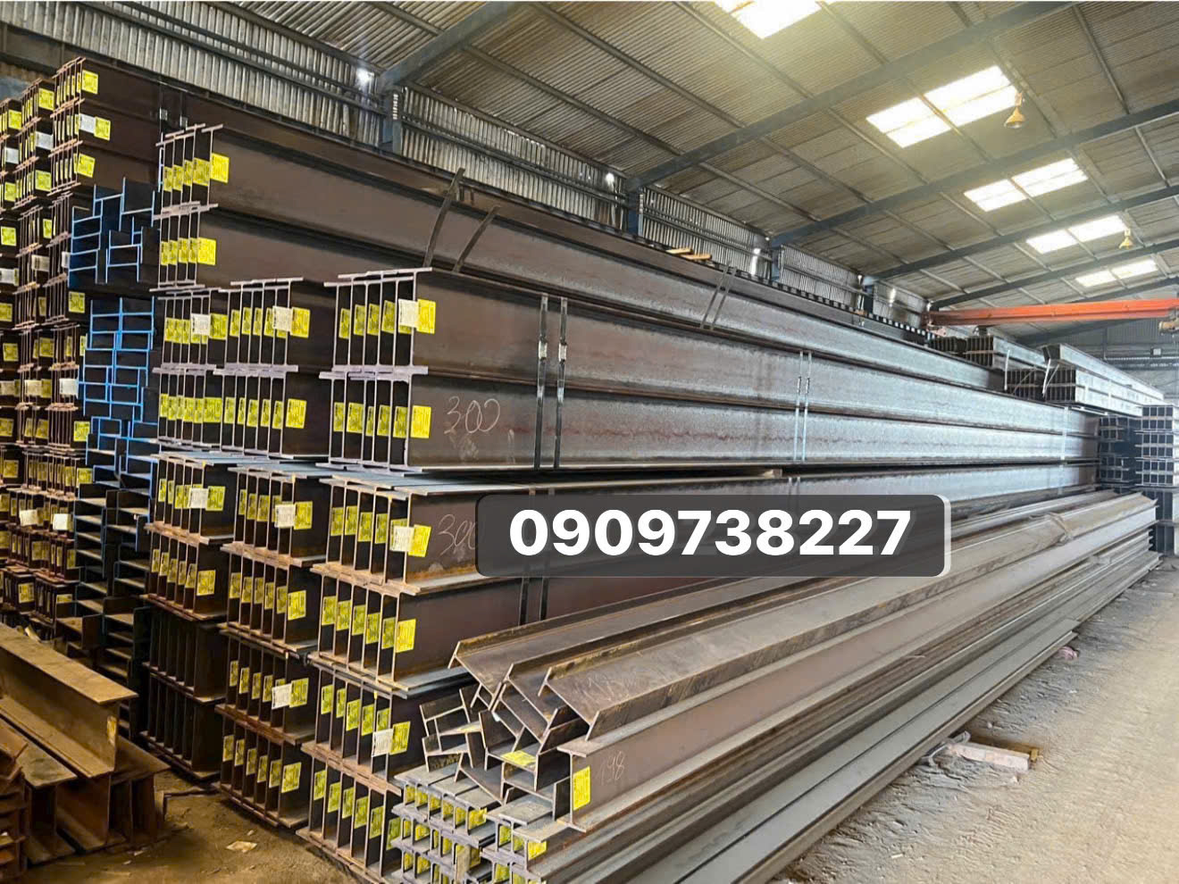 Thép I200 quy cách tiêu chuẩn 200x100x5.5x8 dùng trong nhà xưởng và kết cấu thép