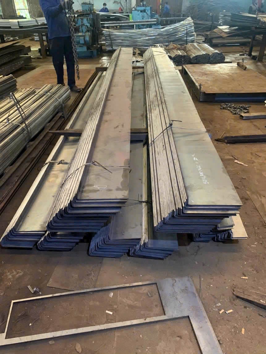thép V chấn báo giá mới nhất