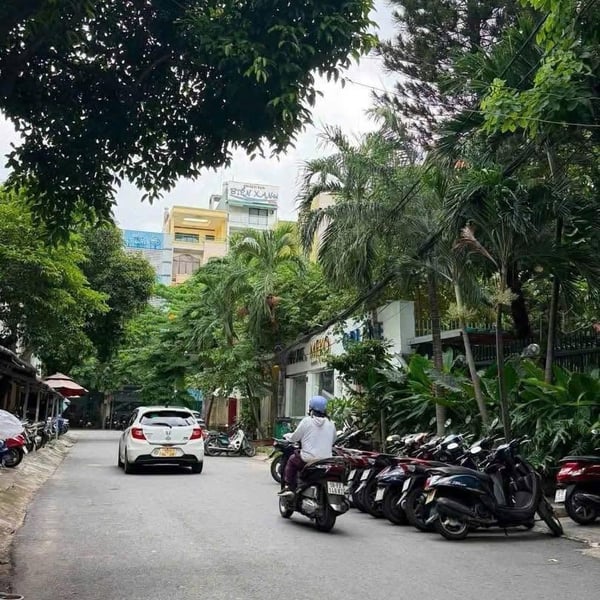 Bán khách sạn Lê Hồng Phong, P.12, Quận 10