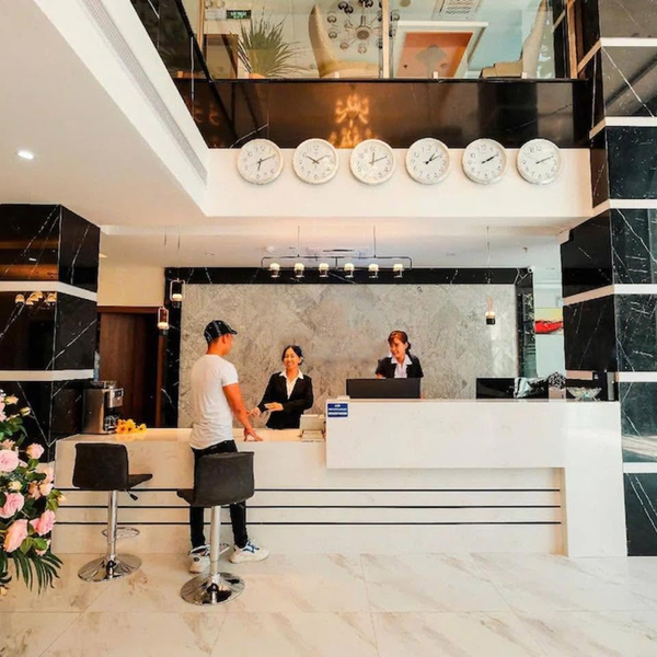 Bán khách sạn 153 Hoàng Văn Thụ, P. Chánh Nghĩa, Thủ Dầu Một, TP.HCM
