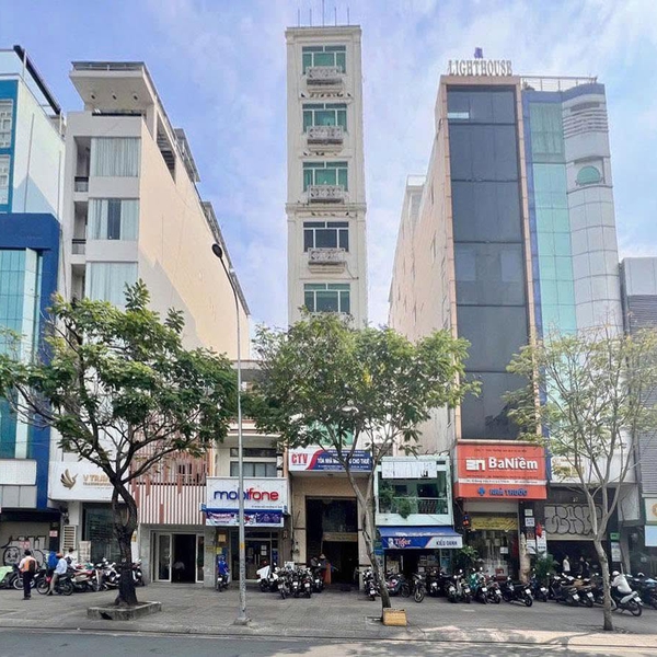 Bán nhà mặt tiền 31 Hoàng Diệu, Phường Xóm Chiếu, TPHCM