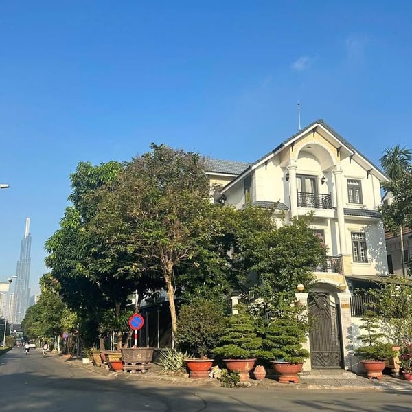 Bán biệt thự 121 Dương Văn An - Thái Thuận, P. An Phú, Quận 2
