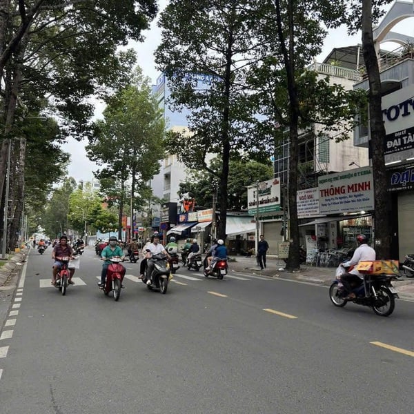Bán nhà mặt tiền 487 Tô Hiến Thành, P14, Quận 10 