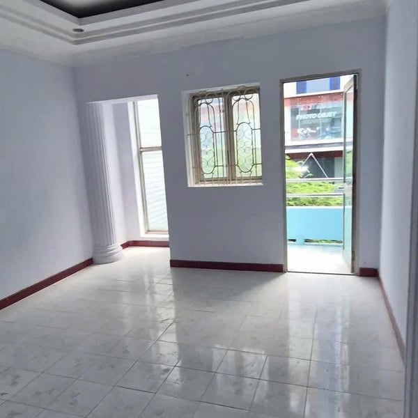 Bán nhà mặt tiền 678 Sư Vạn Hạnh, P.12 Quận 10