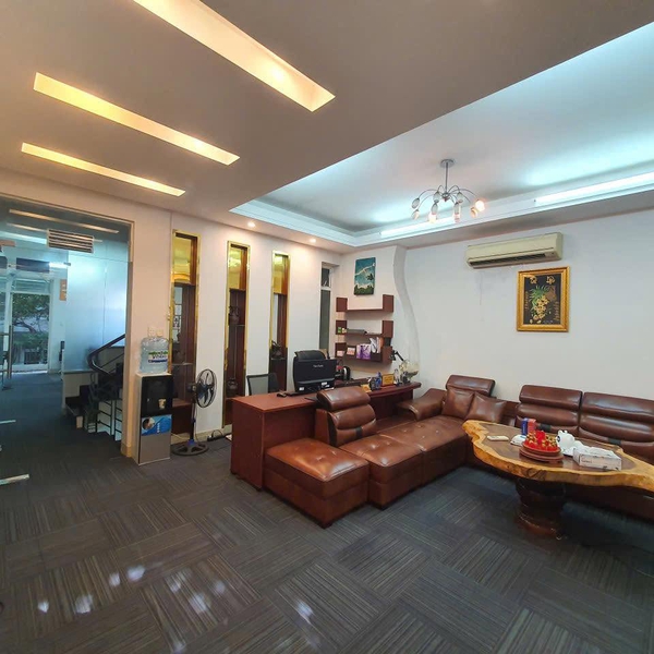 Bán nhà măt tiền 68 đường C1, P13, Quận Tân Bình