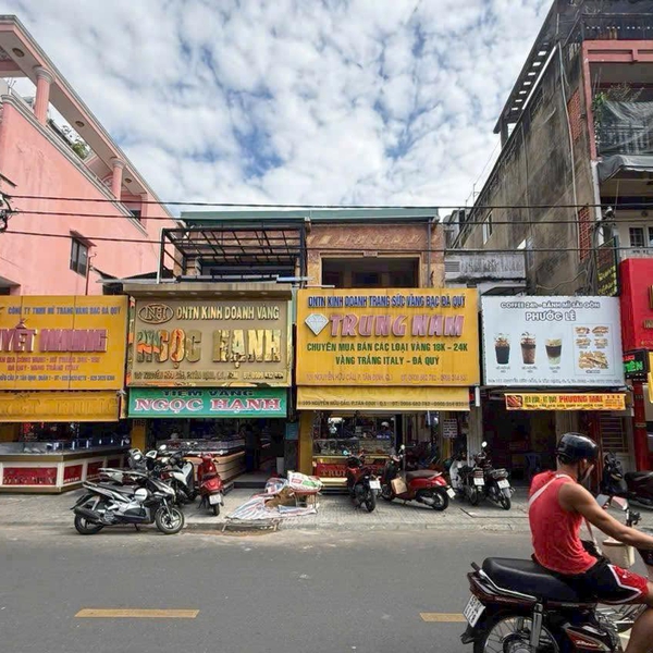 Bán nhà 109 -111 Nguyễn Hữu Cầu, P. Tân Định, Q1