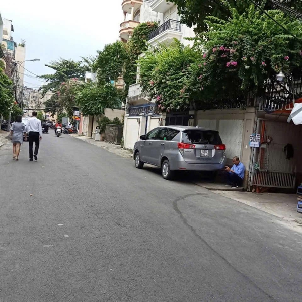 Bán nhà mặt tiền 18Bis Đặng Tất, P. Tân Định, Quận 1