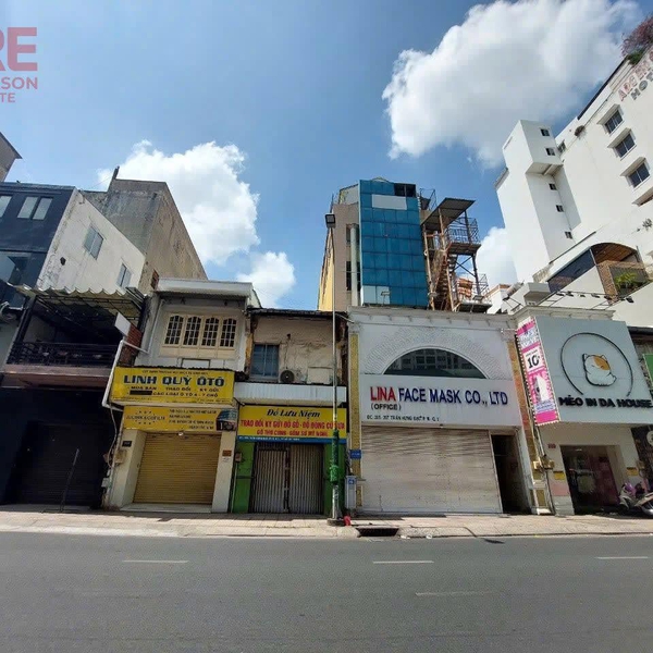 Bán nhà mặt tiền 203-205-207-209 Trần Hưng Đạo, P10, Quận 5