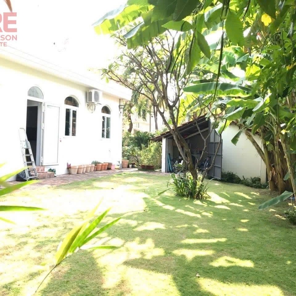 Bán biệt thự 8/1/2 đường 55, P. Thảo Điền, Tp. Thủ Đức