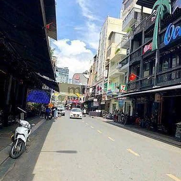 Bán nhà mặt tiền 51 Bùi Viện, Phường  Bến Thành, Quận 1