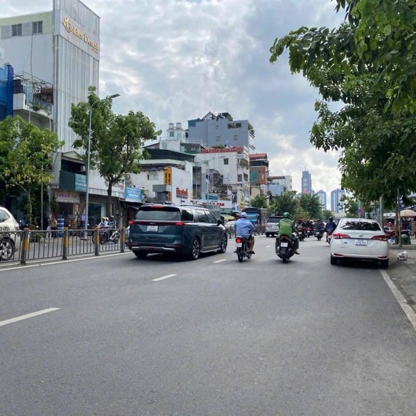 Bán nhà mặt tiền 446 Lý Thái Tổ,  P10, Quận 10