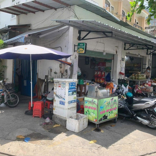 Bán nhà mặt tiền 56 Quốc Hương, Phường Thảo Điền, Quận 2