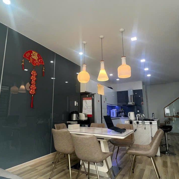 Bán nhà 272/27 Nguyễn Tiểu La, P8, Quận 10