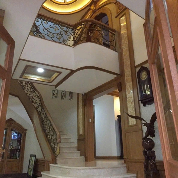 Bán biệt thự 93 Nguyễn Trọng Tuyển, Phường 15, Quận Tân Bình