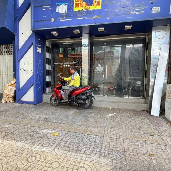 Bán nhà mặt tiền 92A-B Cao Thắng, Phường 4, Quận 3