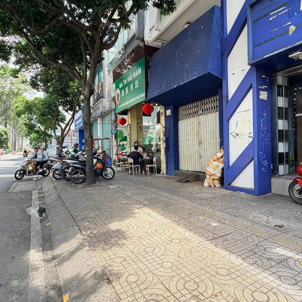 Bán nhà mặt tiền 92A-B Cao Thắng, Phường 4, Quận 3
