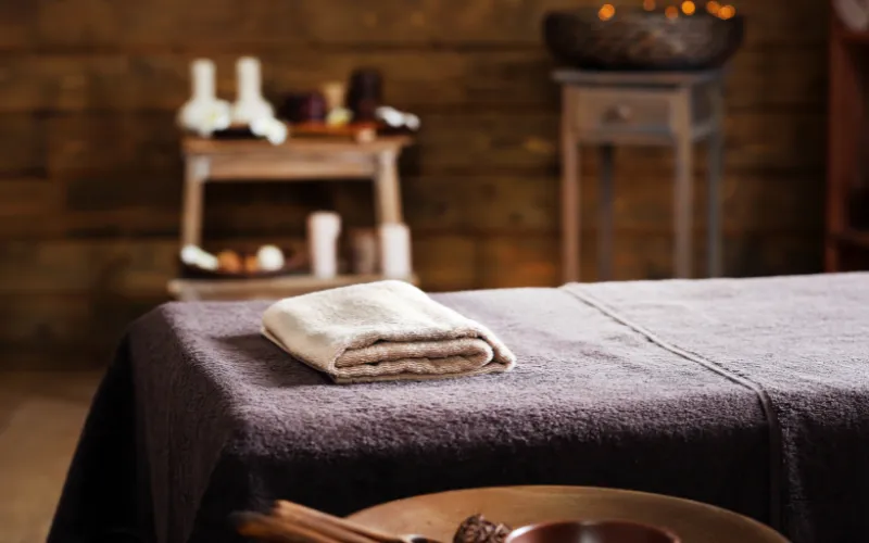 Bí Quyết Chọn Mua Dụng Cụ Spa Cần Có Cho Spa Mini Để Tối Ơi Không Gian Và Lợi Nhuận