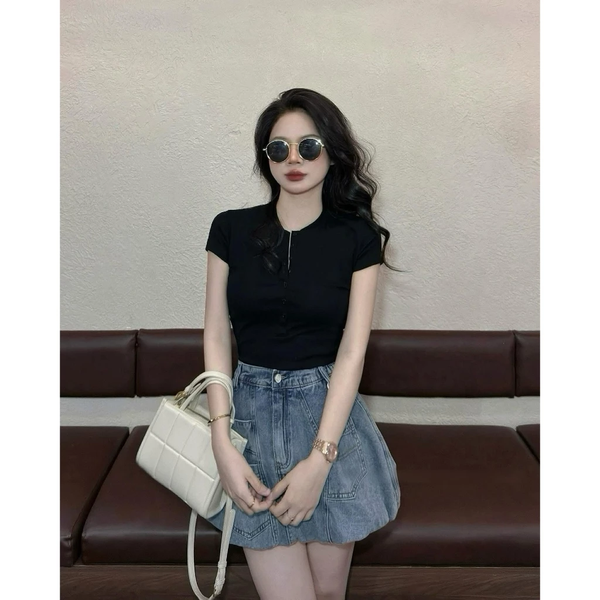 Áo croptop thun gân ôm body phối cúc tôn dáng mềm mịn - 080